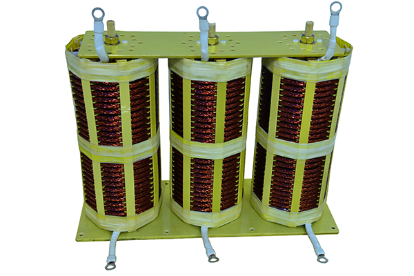 六、午夜成人在线在異常情況下(如油溫高、聲音異常、漏油等。)應加的大力監視，增加加檢查的次數。